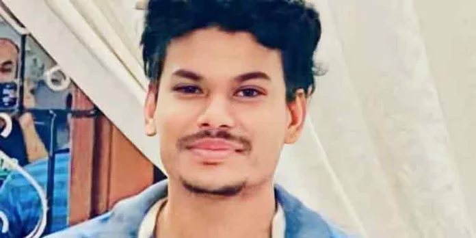 എസ്ഐയുടെ വീട്ടിൽ യുവാവിനെ തൂങ്ങിമരിച്ച നിലയിൽ കണ്ടെത്തി എസ്ഐയുടെ വീട്ടിൽ യുവാവിനെ തൂങ്ങിമരിച്ച നിലയിൽ കണ്ടെത്തി