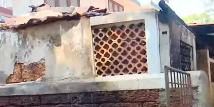 കണ്ണൂര് പാറക്കണ്ടിയിൽ വീട് കത്തി നശിച്ചു കണ്ണൂര് പാറക്കണ്ടിയിൽ വീട് കത്തി നശിച്ചു