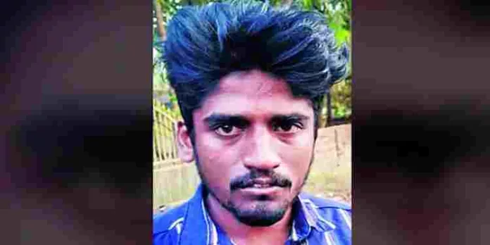 കാപ്പ ചുമത്തിയ ‘പുഞ്ചിരി’ അനൂപിനെ കർണാടകയിൽ നിന്ന് പിടികൂടി പോലീസ് കാപ്പ ചുമത്തിയ ‘പുഞ്ചിരി’ അനൂപിനെ കർണാടകയിൽ നിന്ന് പിടികൂടി പോലീസ്