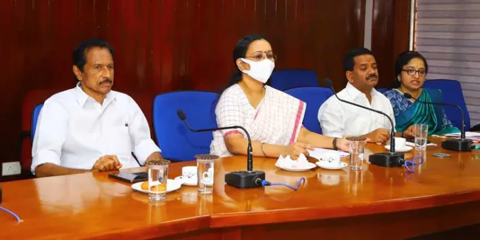 കുടിവെള്ള പദ്ധതികള്ക്കുള്ള സ്ഥലം ഏറ്റെടുക്കുന്നതിനുള്ള നടപടിക്ക് ജില്ലാ പഞ്ചായത്ത് പ്രസിഡന്റ് മേല്നോട്ടം വഹിക്കും കുടിവെള്ള പദ്ധതികള്ക്കുള്ള സ്ഥലം ഏറ്റെടുക്കുന്നതിനുള്ള നടപടിക്ക് ജില്ലാ പഞ്ചായത്ത് പ്രസിഡന്റ് മേല്നോട്ടം വഹിക്കും