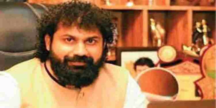 നിക്ഷേപത്തട്ടിപ്പ് പ്രതിയായ പ്രവീൺ റാണ കേരളം വിട്ടതായി സൂചന നിക്ഷേപത്തട്ടിപ്പ് പ്രതിയായ പ്രവീൺ റാണ കേരളം വിട്ടതായി സൂചന