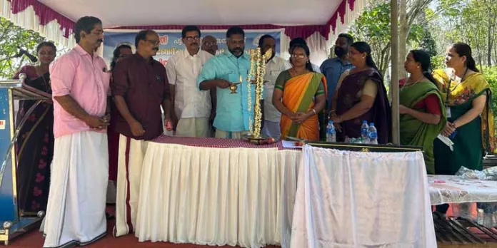 കോളനികളില് പരമാവധി വികസനം എത്തിക്കുക സര്ക്കാര് ലക്ഷ്യം : ഡെപ്യൂട്ടി സ്പീക്കര് കോളനികളില് പരമാവധി വികസനം എത്തിക്കുക സര്ക്കാര് ലക്ഷ്യം : ഡെപ്യൂട്ടി സ്പീക്കര്