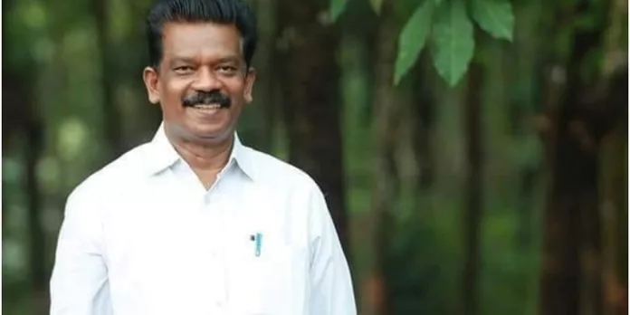 അയിത്ത വിവാദം ; കേസെടുക്കണമെന്ന് ആവശ്യപ്പെട്ട് ഡിജിപിക്ക് പരാതി അയിത്ത വിവാദം ; കേസെടുക്കണമെന്ന് ആവശ്യപ്പെട്ട് ഡിജിപിക്ക് പരാതി