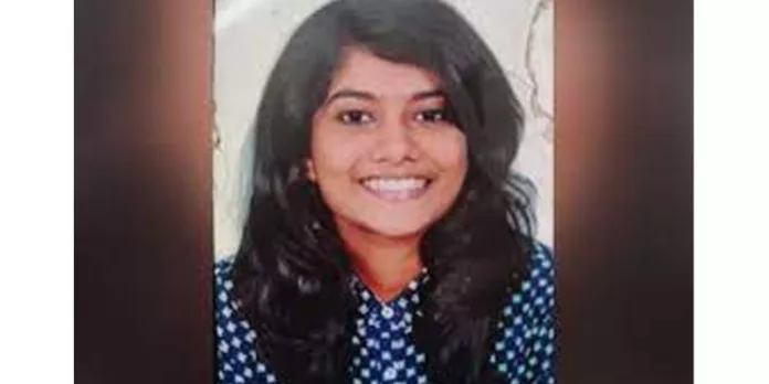 മൊബൈൽ ഗെയിം, വിഷാദരോഗത്തിന് ചികിത്സ ; സാന്ദ്രയുടെ മരണത്തിൽ ബന്ധുക്കളുടെ മൊഴി മൊബൈൽ ഗെയിം, വിഷാദരോഗത്തിന് ചികിത്സ ; സാന്ദ്രയുടെ മരണത്തിൽ ബന്ധുക്കളുടെ മൊഴി