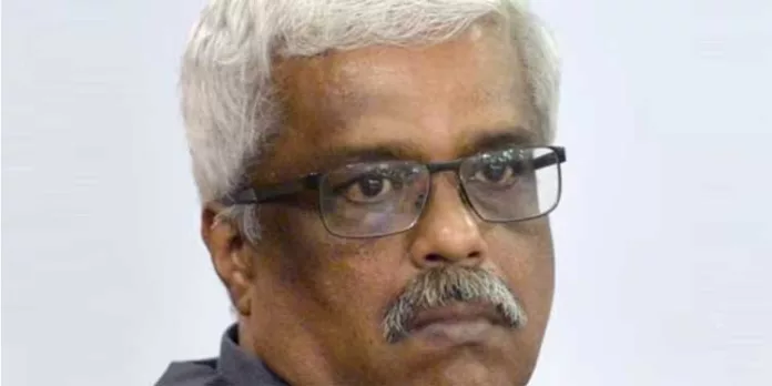 ലൈഫ് മിഷൻ കോഴ ഇടപാടില് ചോദ്യംചെയ്യലിന് ഹാജരാകാന് എം ശിവശങ്കറിന് ഇഡി നോട്ടീസ് ലൈഫ് മിഷൻ കോഴ ഇടപാടില് ചോദ്യംചെയ്യലിന് ഹാജരാകാന് എം ശിവശങ്കറിന് ഇഡി നോട്ടീസ്