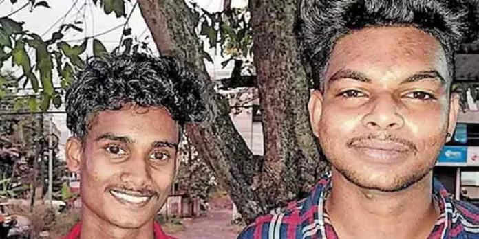 വീടുവിട്ടിറങ്ങിയ പെൺകുട്ടിക്ക് തുണയായി യുവാക്കൾ വീടുവിട്ടിറങ്ങിയ പെൺകുട്ടിക്ക് തുണയായി യുവാക്കൾ