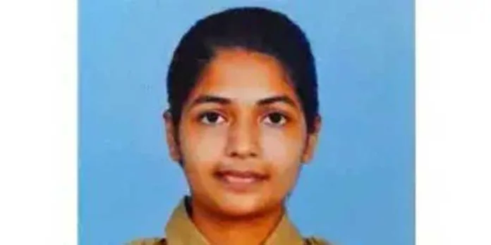 പാലാ അൽഫോൻസാ കോളേജ് എൻ.സി.സി കേഡറ്റ് അനഘ രാജു ദേശഭക്തി ഗീത് മത്സരത്തിൽ ദേശീയ തലത്തിൽ രണ്ടാം സ്ഥാനം നേടി പാലാ അൽഫോൻസാ കോളേജ് എൻ.സി.സി കേഡറ്റ് അനഘ രാജു ദേശഭക്തി ഗീത് മത്സരത്തിൽ ദേശീയ തലത്തിൽ രണ്ടാം സ്ഥാനം നേടി
