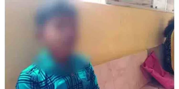 ക്ലാസിൽ ബഹളമുണ്ടാക്കിയെന്നാരോപിച്ച് മൂന്നാം ക്ലാസുകാരന്റെ മുഖത്തടിച്ച് അധ്യാപിക ക്ലാസിൽ ബഹളമുണ്ടാക്കിയെന്നാരോപിച്ച് മൂന്നാം ക്ലാസുകാരന്റെ മുഖത്തടിച്ച് അധ്യാപിക