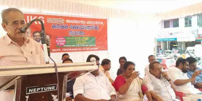 കർഷക പ്രശ്നങ്ങൾ പരിഹരിക്കാൻ കേന്ദ്രത്തിന് താത്പര്യമില്ല ; വി ചാമുണ്ണി കർഷക പ്രശ്നങ്ങൾ പരിഹരിക്കാൻ കേന്ദ്രത്തിന് താത്പര്യമില്ല ; വി ചാമുണ്ണി