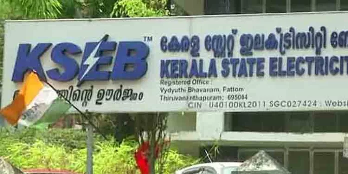 സ്മാർട്ട് മീറ്റർ പദ്ധതി നടത്തിപ്പിലുള്ള സംഘടനകളുടെ കടുത്ത എതിർപ്പ് മറികടന്ന് കെഎസ്ഇബി മുന്നോട്ട് സ്മാർട്ട് മീറ്റർ പദ്ധതി നടത്തിപ്പിലുള്ള സംഘടനകളുടെ കടുത്ത എതിർപ്പ് മറികടന്ന് കെഎസ്ഇബി മുന്നോട്ട്