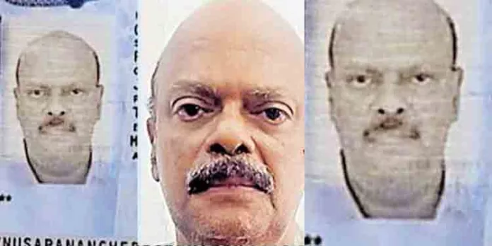 200 കോടിയിലേറെ രൂപയുടെ തട്ടിപ്പു നടത്തിയ ധന വ്യവസായ ബാങ്കേഴ്സ് നിക്ഷേപ തട്ടിപ്പു കേസിലെ മുഖ്യപ്രതി കീഴടങ്ങി 200 കോടിയിലേറെ രൂപയുടെ തട്ടിപ്പു നടത്തിയ ധന വ്യവസായ ബാങ്കേഴ്സ് നിക്ഷേപ തട്ടിപ്പു കേസിലെ മുഖ്യപ്രതി കീഴടങ്ങി