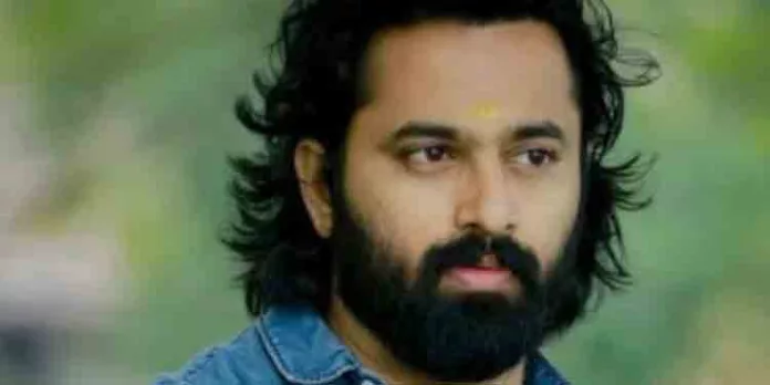 വിചാരണ കോടതിയിൽ നേരിട്ട് ഹാജരാകുന്നതിൽ നിന്ന് ഒഴിവാക്കിത്തരണമെന്ന ആവശ്യവുമായി ഉണ്ണി മുകുന്ദൻ ഹൈക്കോടതിൽ വിചാരണ കോടതിയിൽ നേരിട്ട് ഹാജരാകുന്നതിൽ നിന്ന് ഒഴിവാക്കിത്തരണമെന്ന ആവശ്യവുമായി ഉണ്ണി മുകുന്ദൻ ഹൈക്കോടതിൽ