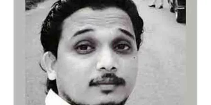കൊല്ലാന് തീരുമാനിച്ചിട്ട് ഉമ്മ വെച്ച് വിടണമായിരുന്നോ ; ഷുഹൈബ് വധത്തില് പാര്ട്ടി പ്രവര്ത്തകന്റെ പോസ്റ്റ് കൊല്ലാന് തീരുമാനിച്ചിട്ട് ഉമ്മ വെച്ച് വിടണമായിരുന്നോ ; ഷുഹൈബ് വധത്തില് പാര്ട്ടി പ്രവര്ത്തകന്റെ പോസ്റ്റ്