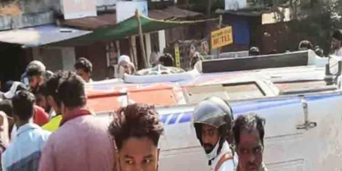രോഗിയുമായി പോയ ആംബുലന്സ് നിയന്ത്രണം വിട്ട് മറിഞ്ഞു രോഗിയുമായി പോയ ആംബുലന്സ് നിയന്ത്രണം വിട്ട് മറിഞ്ഞു
