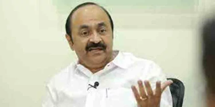 മന്ത്രി പി.രാജീവിന്റെ വെല്ലുവിളി എറ്റെടുത്ത് വി.ഡി സതീശന് മന്ത്രി പി.രാജീവിന്റെ വെല്ലുവിളി എറ്റെടുത്ത് വി.ഡി സതീശന്