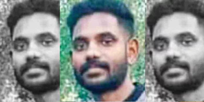 യുവ സൈനികന്റെ മരണം – തേങ്ങലടക്കാന് കഴിയാതെ കുടുംബവും നാട്ടുകാരും യുവ സൈനികന്റെ മരണം – തേങ്ങലടക്കാന് കഴിയാതെ കുടുംബവും നാട്ടുകാരും