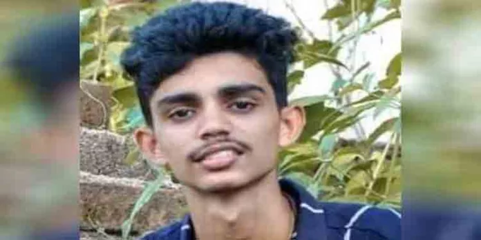 വേളൂരില് വിദ്യാര്ഥിയെ തൂങ്ങിമരിച്ച നിലയില് കണ്ടെത്തി വേളൂരില് വിദ്യാര്ഥിയെ തൂങ്ങിമരിച്ച നിലയില് കണ്ടെത്തി