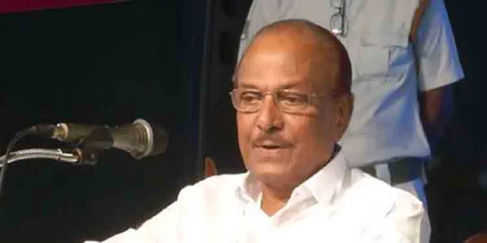 ഭരിക്കാൻ അറിയില്ലെങ്കിൽ പഠിച്ചിട്ട് വരണo ,കള്ളക്കണക്കിൽ സർക്കാരിനെ പരിഹസിച്ച് പികെ കുഞ്ഞാലിക്കുട്ടി ഭരിക്കാൻ അറിയില്ലെങ്കിൽ പഠിച്ചിട്ട് വരണo ,കള്ളക്കണക്കിൽ സർക്കാരിനെ പരിഹസിച്ച് പികെ കുഞ്ഞാലിക്കുട്ടി