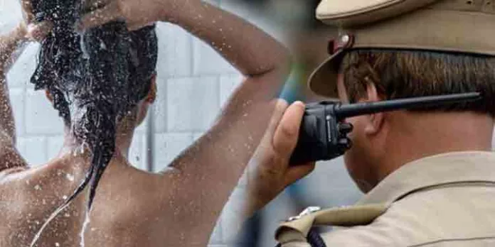 മകനെ തേടി മണ്ണുത്തി പോലീസ് വീട്ടിലെത്തിയപ്പോള് ഒറ്റയ്ക്കായ വീട്ടമ്മ കുളിമുറിയില്, അപമാനിക്കാന് ശ്രമിച്ചെന്ന് പരാതി മകനെ തേടി മണ്ണുത്തി പോലീസ് വീട്ടിലെത്തിയപ്പോള് ഒറ്റയ്ക്കായ വീട്ടമ്മ കുളിമുറിയില്, അപമാനിക്കാന് ശ്രമിച്ചെന്ന് പരാതി