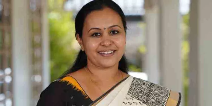 സാംക്രമിക രോഗങ്ങള് ഫലപ്രദമായി പ്രതിരോധിക്കുന്നതിന് ആരോഗ്യ വകുപ്പുകള് പരസ്പര സഹകരണത്തോടെ പ്രവര്ത്തിക്കേണ്ടത് അനിവാര്യo : മന്ത്രി വീണാ ജോര്ജ് സാംക്രമിക രോഗങ്ങള് ഫലപ്രദമായി പ്രതിരോധിക്കുന്നതിന് ആരോഗ്യ വകുപ്പുകള് പരസ്പര സഹകരണത്തോടെ പ്രവര്ത്തിക്കേണ്ടത് അനിവാര്യo : മന്ത്രി വീണാ ജോര്ജ്