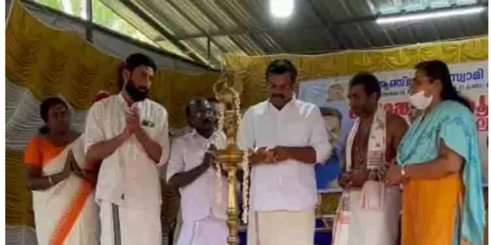 ചെങ്ങറ ആഞ്ജനേയ സ്വാമി ക്ഷേത്രത്തിൽ ഏപ്രിൽ 6 ന് സഹസ്ര അവിൽ പൊങ്കാല ; കൂപ്പൺ വിതരണം ഉദ്ഘാടനം ചെയ്തു ചെങ്ങറ ആഞ്ജനേയ സ്വാമി ക്ഷേത്രത്തിൽ ഏപ്രിൽ 6 ന് സഹസ്ര അവിൽ പൊങ്കാല ; കൂപ്പൺ വിതരണം ഉദ്ഘാടനം ചെയ്തു