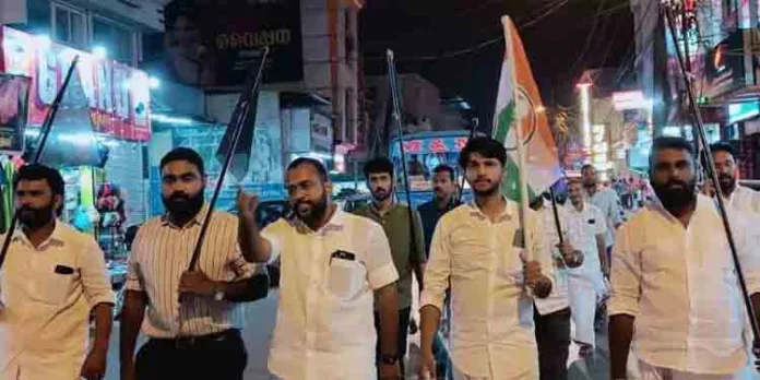 യൂത്ത് കോണ്ഗ്രസ് പാലാ നിയോജക മണ്ഡലം കമ്മിറ്റിയുടെ നേതൃത്വത്തില് പാലാ ടൗണില് കരിങ്കൊടി പ്രതിഷേധ പ്രകടനം നടത്തി യൂത്ത് കോണ്ഗ്രസ് പാലാ നിയോജക മണ്ഡലം കമ്മിറ്റിയുടെ നേതൃത്വത്തില് പാലാ ടൗണില് കരിങ്കൊടി പ്രതിഷേധ പ്രകടനം നടത്തി