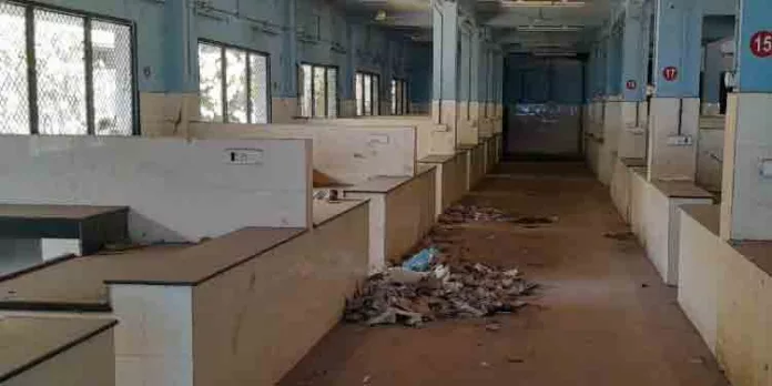 നോക്കുകുത്തിയായി കോന്നിയിലെ ആധുനിക മത്സ്യ മാർക്കറ്റ് നോക്കുകുത്തിയായി കോന്നിയിലെ ആധുനിക മത്സ്യ മാർക്കറ്റ്