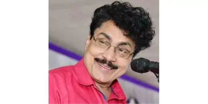 സിപിഎം നേതാവ് പി കെ ശശിക്കെതിരെ പാർട്ടി ഫണ്ട് തിരിമറി ആരോപണവുമായി സിപിഎമ്മുകാർ തന്നെ രംഗത്ത് സിപിഎം നേതാവ് പി കെ ശശിക്കെതിരെ പാർട്ടി ഫണ്ട് തിരിമറി ആരോപണവുമായി സിപിഎമ്മുകാർ തന്നെ രംഗത്ത്