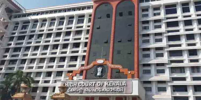 ചിന്ത ജെറോമിനെതിരെ പരാതി നല്കിയ യൂത്ത് കോണ്ഗ്രസ് നേതാവിന് പോലീസ് സംരക്ഷണം നല്കാന് ഹൈക്കോടതി ഉത്തരവ് ചിന്ത ജെറോമിനെതിരെ പരാതി നല്കിയ യൂത്ത് കോണ്ഗ്രസ് നേതാവിന് പോലീസ് സംരക്ഷണം നല്കാന് ഹൈക്കോടതി ഉത്തരവ്