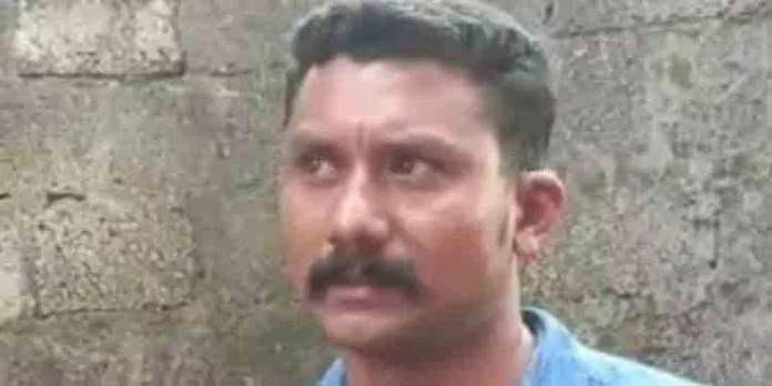 ഉത്സവം കഴിഞ്ഞ് മടങ്ങുകയായിരുന്ന യുവതിയെ കടന്നുപിടിച്ച സംഭവത്തിൽ സിപിഎം ലോക്കൽ കമ്മിറ്റി അംഗം അറസ്റ്റിൽ ഉത്സവം കഴിഞ്ഞ് മടങ്ങുകയായിരുന്ന യുവതിയെ കടന്നുപിടിച്ച സംഭവത്തിൽ സിപിഎം ലോക്കൽ കമ്മിറ്റി അംഗം അറസ്റ്റിൽ