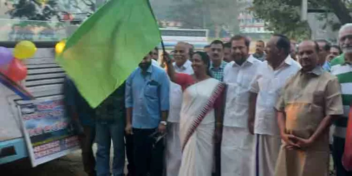 കെഎസ്ആർടിസി റാന്നി ഡിപ്പോയുടെ നേതൃത്വത്തിൽ ഗവിയിലേക്ക് നടത്തുന്ന ഉല്ലാസയാത്രയുടെ ആദ്യ യാത്ര ഇന്ന് കെഎസ്ആർടിസി റാന്നി ഡിപ്പോയുടെ നേതൃത്വത്തിൽ ഗവിയിലേക്ക് നടത്തുന്ന ഉല്ലാസയാത്രയുടെ ആദ്യ യാത്ര ഇന്ന്