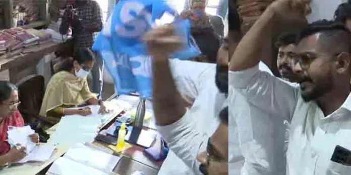 കെഎസ്ആർടിസി വിദ്യാർഥി കൺസഷൻ ; പ്രതിഷേധവുമായി കെ.എസ്.യു കെഎസ്ആർടിസി വിദ്യാർഥി കൺസഷൻ ; പ്രതിഷേധവുമായി കെ.എസ്.യു