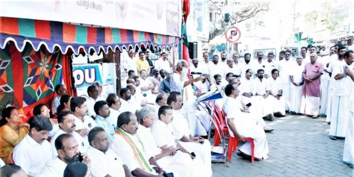 സംസ്ഥാന ബജറ്റ് ജനജീവിതം ദു:സഹമാക്കും ; പ്രൊഫ. പി.ജെ കുര്യന് സംസ്ഥാന ബജറ്റ് ജനജീവിതം ദു:സഹമാക്കും ; പ്രൊഫ. പി.ജെ കുര്യന്