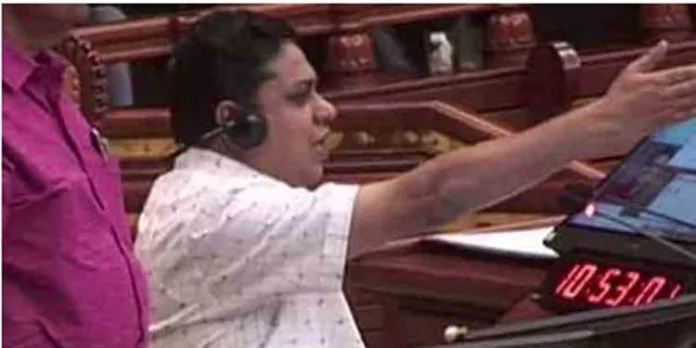 നിയമസഭയിൽ പ്രതിപക്ഷ നേതാവിന്റെ പ്രസംഗത്തിനിടെ ബഹളം വെച്ച ഭരണപക്ഷത്തിന് സ്പീക്കർ എഎൻ ഷംസീറിന്റെ വിമർശനം നിയമസഭയിൽ പ്രതിപക്ഷ നേതാവിന്റെ പ്രസംഗത്തിനിടെ ബഹളം വെച്ച ഭരണപക്ഷത്തിന് സ്പീക്കർ എഎൻ ഷംസീറിന്റെ വിമർശനം