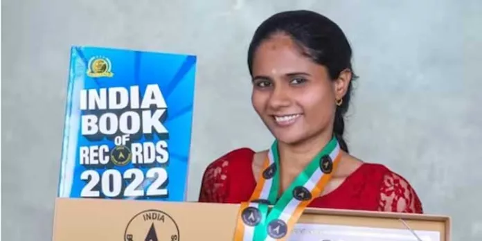 27കാരി ഏഴുമാസത്തിനിടെ ദാനം ചെയ്തത് 105 ലിറ്റർ മുലപ്പാൽ 27കാരി ഏഴുമാസത്തിനിടെ ദാനം ചെയ്തത് 105 ലിറ്റർ മുലപ്പാൽ
