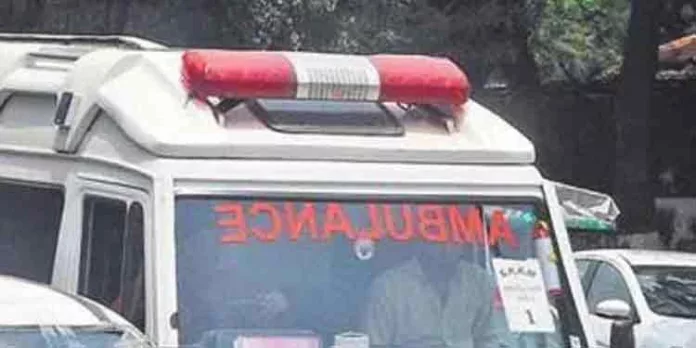 അടിമാലിയിൽ വർക്ക് ഷോപ്പ് ജീവനക്കാരന്റെ തലയിലേക്ക് കാർ വീണ് ദാരുണാന്ത്യം അടിമാലിയിൽ വർക്ക് ഷോപ്പ് ജീവനക്കാരന്റെ തലയിലേക്ക് കാർ വീണ് ദാരുണാന്ത്യം