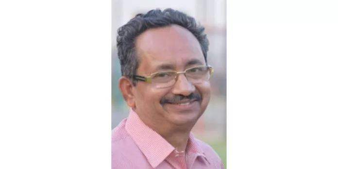 ടിപ്പറുമായി കൂട്ടിയിടിച്ച് ഇരുചക്ര വാഹന യാത്രികൻ മരിച്ചു ടിപ്പറുമായി കൂട്ടിയിടിച്ച് ഇരുചക്ര വാഹന യാത്രികൻ മരിച്ചു