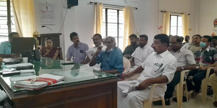 തണ്ണിത്തോട്ടിലെ അനധികൃത പാറഖനനത്തിനെതിരെ നടപടി വേണമെന്ന് കോന്നി താലൂക്ക് വികസന സമിതി തണ്ണിത്തോട്ടിലെ അനധികൃത പാറഖനനത്തിനെതിരെ നടപടി വേണമെന്ന് കോന്നി താലൂക്ക് വികസന സമിതി
