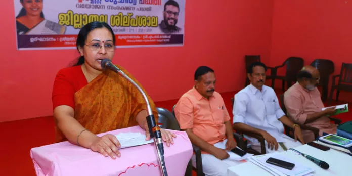 ശുചിത്വം സംബന്ധിച്ച കാഴ്ചപ്പാടുകളിലും സമീപനങ്ങളിലും മാറ്റം വരുത്തണം : മന്ത്രി വീണാ ജോര്ജ് ശുചിത്വം സംബന്ധിച്ച കാഴ്ചപ്പാടുകളിലും സമീപനങ്ങളിലും മാറ്റം വരുത്തണം : മന്ത്രി വീണാ ജോര്ജ്