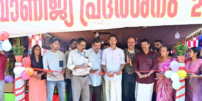 മാരാമണ്ണില് വ്യവസായ – വാണിജ്യ പ്രദര്ശന മേള തുടങ്ങി മാരാമണ്ണില് വ്യവസായ – വാണിജ്യ പ്രദര്ശന മേള തുടങ്ങി