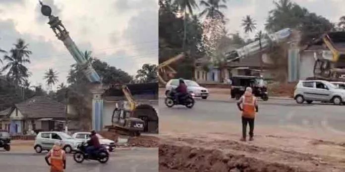 മസ്ജിദിന്റെ മിന്നാരം പൊളിച്ച് നീക്കുന്നതിനിടെ ഹൈടെൻഷൻ വൈദ്യുത കമ്പിയിലേക്ക് മറിഞ്ഞ് വീണു മസ്ജിദിന്റെ മിന്നാരം പൊളിച്ച് നീക്കുന്നതിനിടെ ഹൈടെൻഷൻ വൈദ്യുത കമ്പിയിലേക്ക് മറിഞ്ഞ് വീണു