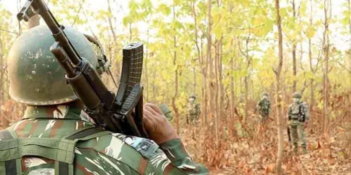ഛത്തീസ്ഗഡില് മാവോയിസ്റ്റ് ആക്രമണം ; ബിജെപിയുടെ മണ്ഡലം പ്രസിഡന്റിനെ കുടുംബാംഗങ്ങളുടെ കൺമുന്നിൽ വെച്ച് വെട്ടിക്കൊന്നു ഛത്തീസ്ഗഡില് മാവോയിസ്റ്റ് ആക്രമണം ; ബിജെപിയുടെ മണ്ഡലം പ്രസിഡന്റിനെ കുടുംബാംഗങ്ങളുടെ കൺമുന്നിൽ വെച്ച് വെട്ടിക്കൊന്നു