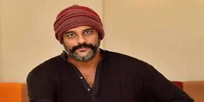മദ്യവില കൂടുന്നതിനനുസരിച്ച് നിങ്ങള്ക്ക് മറ്റൊരു തിന്മയെ നേരിടേണ്ടി വരുമെന്ന് നടൻ മുരളി ഗോപി മദ്യവില കൂടുന്നതിനനുസരിച്ച് നിങ്ങള്ക്ക് മറ്റൊരു തിന്മയെ നേരിടേണ്ടി വരുമെന്ന് നടൻ മുരളി ഗോപി