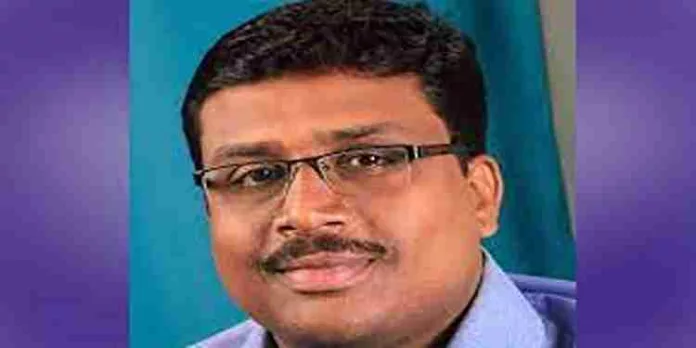 ഗായകൻ അബ്ദുൽ കബീർ ഗാനമേളക്കിടെ കുഴഞ്ഞ് വീണ് മരിച്ചു ഗായകൻ അബ്ദുൽ കബീർ ഗാനമേളക്കിടെ കുഴഞ്ഞ് വീണ് മരിച്ചു