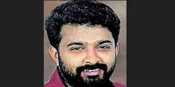 പ്രവാസി മലയാളി യുവാവ് കെട്ടിടത്തിന് മുകളില് നിന്നു വീണ് മരിച്ചു പ്രവാസി മലയാളി യുവാവ് കെട്ടിടത്തിന് മുകളില് നിന്നു വീണ് മരിച്ചു