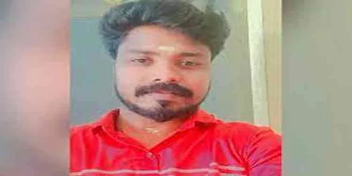 ഒറ്റപ്പാലത്ത് ഡിവൈഎഫ്ഐ പ്രാദേശിക നേതാവിനെ വെട്ടിക്കൊലപ്പെടുത്തി ഒറ്റപ്പാലത്ത് ഡിവൈഎഫ്ഐ പ്രാദേശിക നേതാവിനെ വെട്ടിക്കൊലപ്പെടുത്തി