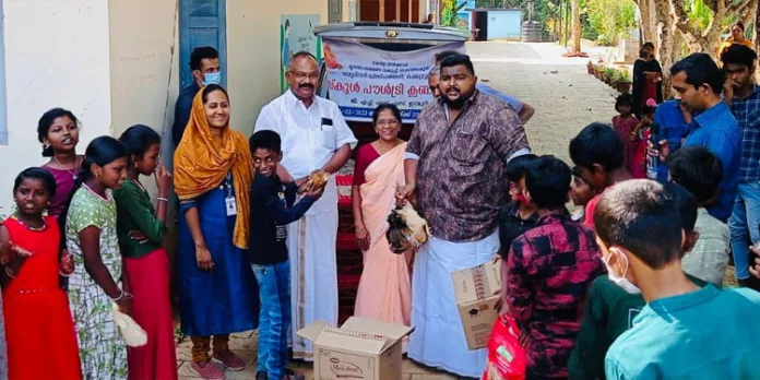 സ്ക്കൂൾ പൗൾട്ടറി ക്ലബ് പദ്ധതി ആരംഭിച്ചു സ്ക്കൂൾ പൗൾട്ടറി ക്ലബ് പദ്ധതി ആരംഭിച്ചു