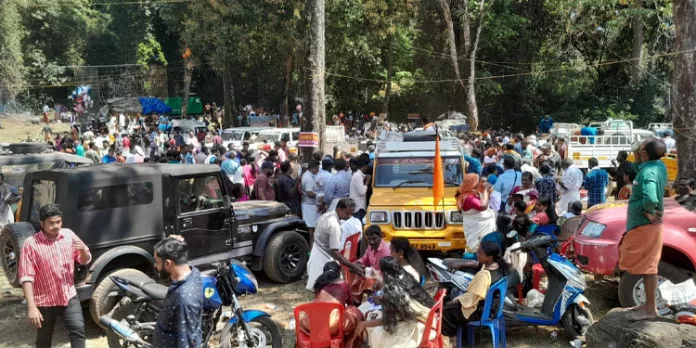 കോന്നിയിൽ മഹാശിവരാത്രി ആഘോഷം നടന്നു കോന്നിയിൽ മഹാശിവരാത്രി ആഘോഷം നടന്നു