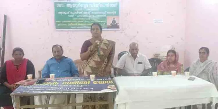 യോഗ പരിശീലന ക്ലാസ് നടത്തി യോഗ പരിശീലന ക്ലാസ് നടത്തി