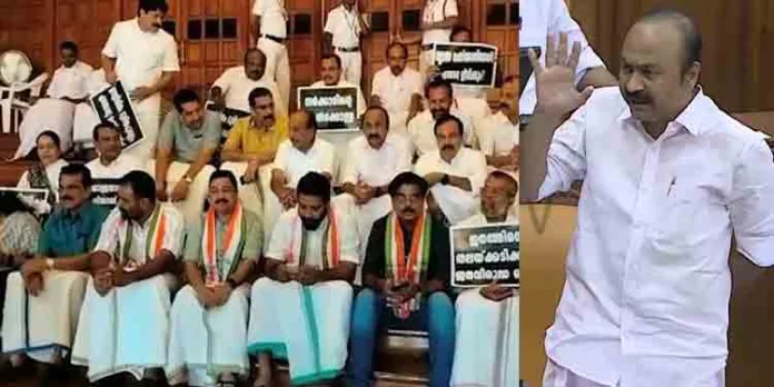 ഇന്ധനസെസ് : പ്രതിപക്ഷ പ്രതിഷേധം നടപടികള് വേഗത്തിലാക്കി സഭ പിരിഞ്ഞു ഇന്ധനസെസ് : പ്രതിപക്ഷ പ്രതിഷേധം നടപടികള് വേഗത്തിലാക്കി സഭ പിരിഞ്ഞു